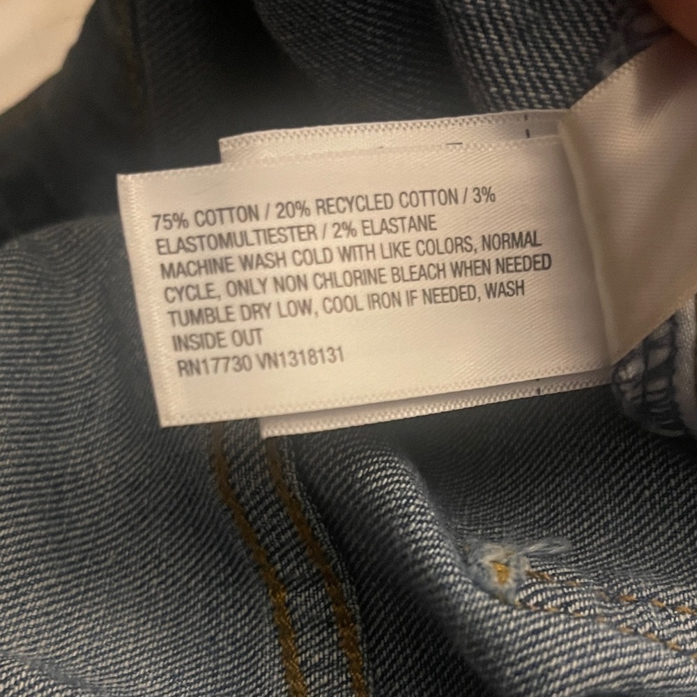 Universal Thread Classic Blue Denim Raw hem Jeans Size 17R NWT - Picture 9 of 10